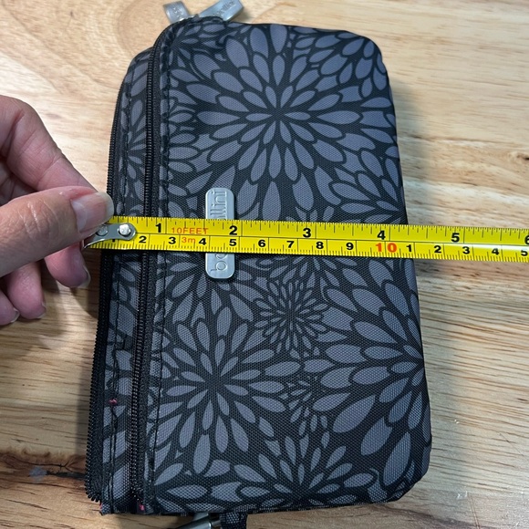 Baggallini Zip Wristlet - Picture 9 of 10
